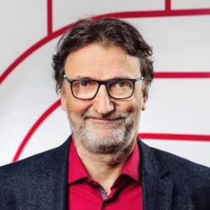 speaker photo