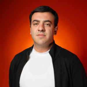 speaker photo
