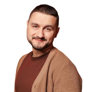 speaker photo