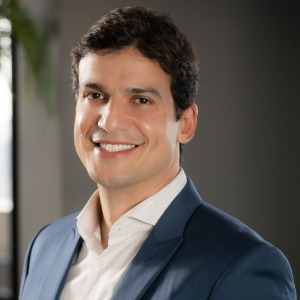 speaker photo