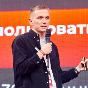 speaker photo