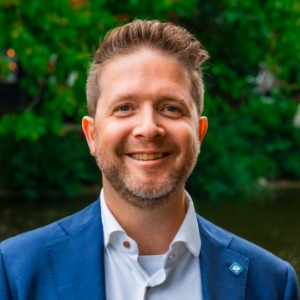 speaker photo