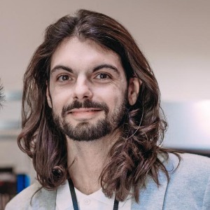 speaker photo