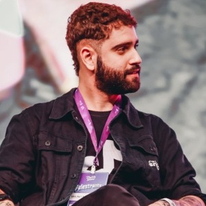 speaker photo