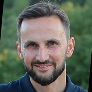 speaker photo