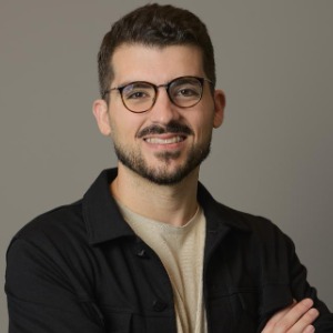 speaker photo