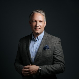speaker photo