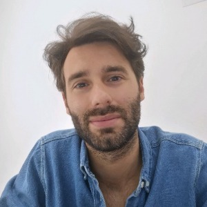 speaker photo