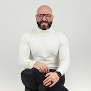 speaker photo