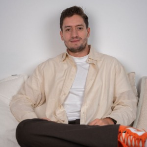 speaker photo