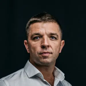 speaker photo